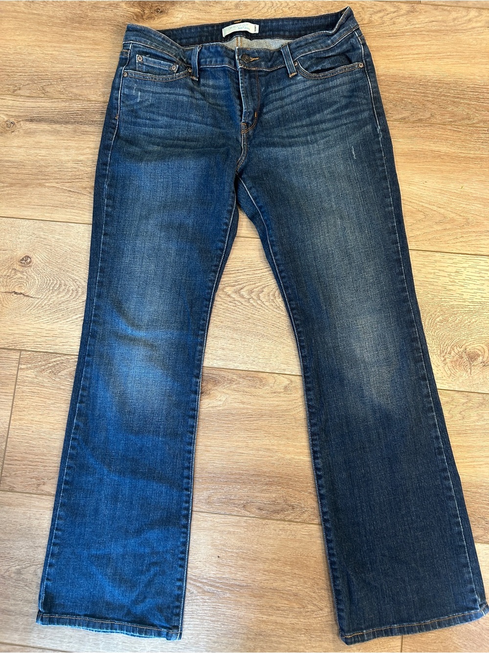 Levi’s 545 Women’s Dark Blue low Straight-Boot cut Leg Jeans Patch pocket
